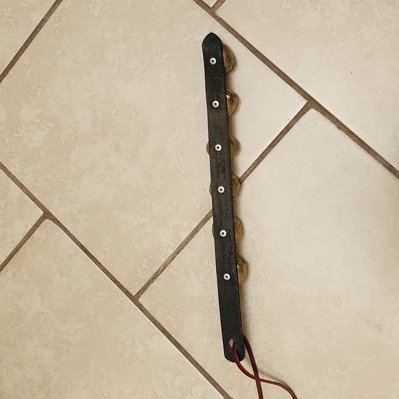 Weathered Brass Sleigh Bells - Picture 6 of 6